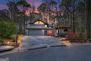 596 Willowgreen Ct SE, Conyers, GA 30094 - Photo 1