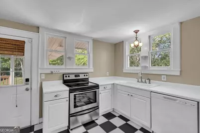 218 West Drive, Dublin, GA 31021 - Photo 15