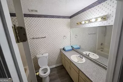 3877 Stratford Circle, Valdosta, GA 31605 - Photo 9