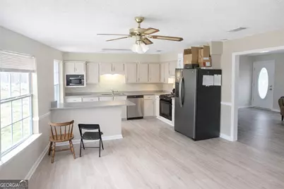 3877 Stratford Circle, Valdosta, GA 31605 - Photo 3