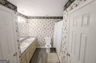 3877 Stratford Cir, Valdosta, GA 31605 - Photo 11