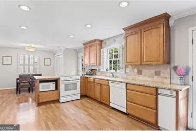 5513 North Peachtree Road, Dunwoody, GA 30338 - Photo 15