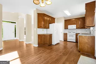 510 Montrachet Ct, Lawrenceville, GA 30043 - Photo 3