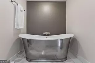 75 14th St NE, Atlanta, GA 30309 - Photo 21
