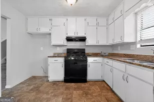 3340 Fannin Ct, Lithonia, GA 30038 - Photo 7