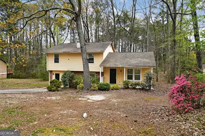 3340 Fannin Court, Lithonia, GA 30038 - Photo 3