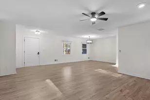 8228 Lullwater Ct, Jonesboro, GA 30236 - Photo 9