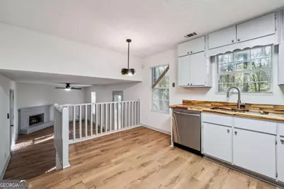 728 Stonebridge Crescent, Lithonia, GA 30058 - Photo 21