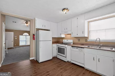 5605 Rock Shoals Way, Atlanta, GA 30349 - Photo 13