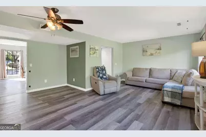 912 Pineland Avenue, Hinesville, GA 31313 - Photo 17