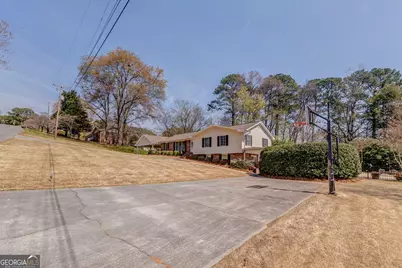 202 Woodland Circle, Calhoun, GA 30701 - Photo 3