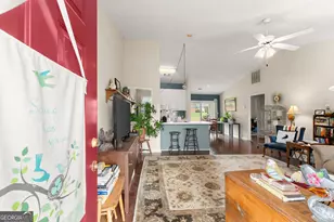 3033 Bentley Park Cir, Gainesville, GA 30504 - Photo 3