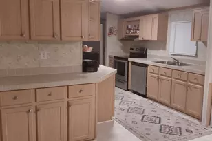437 Burkhalter Cir, Claxton, GA 30417 - Photo 7