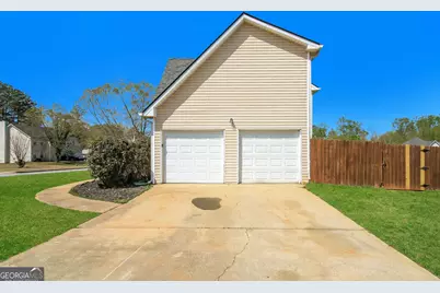 444 Grove Park Drive, Locust Grove, GA 30248 - Photo 3