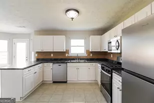 444 Grove Park Dr, Locust Grove, GA 30248 - Photo 9