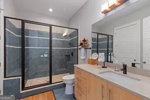 4915 Northway Dr NE, Sandy Springs, GA 30342 - Photo 51