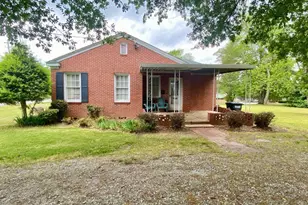 44 W Howell St, Hartwell, GA 30643 - Photo 3