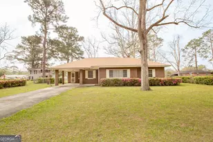 1917 Gilchrist Ave, Waycross, GA 31503 - Photo 3