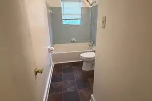 803 E Park Ave, Valdosta, GA 31602 - Photo 13