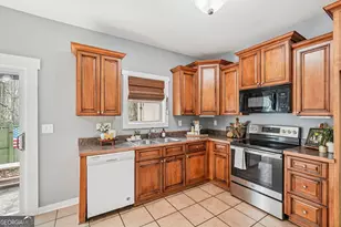 407 N Lake Dr, Carrollton, GA 30117 - Photo 13