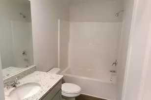 318 NW Oakwood Dr, Milledgeville, GA 31061 - Photo 9