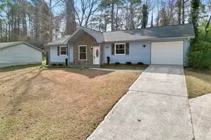 3099 Chippewa Dr, Rex, GA 30273 - Photo 5