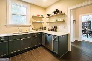 309 E 34th St, Savannah, GA 31401 - Photo 27