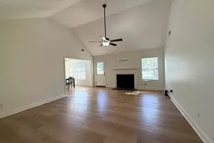 70 Shannons Ct, Comer, GA 30629 - Photo 3