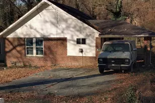 17 Grove Park Pl NW, Atlanta, GA 30318 - Photo 3