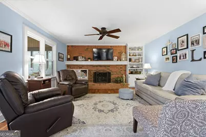 1033 Wash Lee Drive SW, Lilburn, GA 30047 - Photo 7