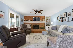 1033 Wash Lee Dr SW, Lilburn, GA 30047 - Photo 7