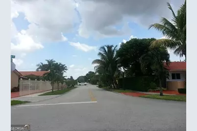 13965 SW 10th Street, Miami, FL 33184 - Photo 3