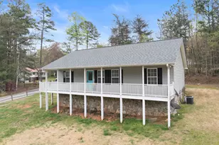 104 View St, Clarkesville, GA 30523 - Photo 9