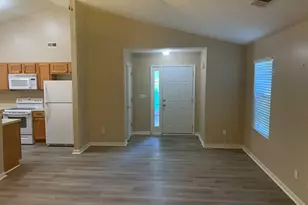 77 Clark St, Newnan, GA 30263 - Photo 5