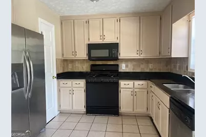 5995 Megcole Way SW, Mableton, GA 30126 - Photo 3