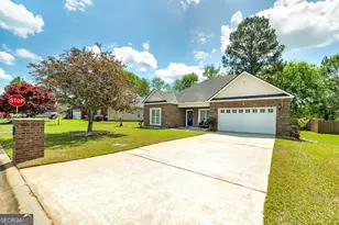 701 Amberley Ct, Kathleen, GA 31047 - Photo 3