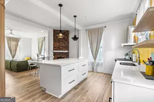 1402 Jefferson St, Savannah, GA 31401 - Photo 9