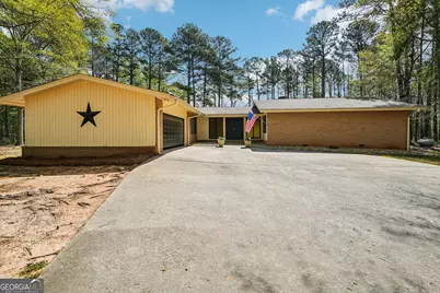 121 Cannongate Circle, Sharpsburg, GA 30277 - Photo 1