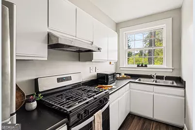 21 Peachtree Memorial Drive NW #8, Atlanta, GA 30309 - Photo 3