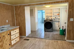 374 Patterson St, Baxley, GA 31513 - Photo 11