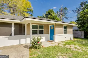 308 E 4th St, Springfield, GA 31329 - Photo 7