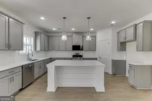 997 Lakeview, Commerce, GA 30529 - Photo 9