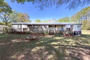 283 Third St, Colbert, GA 30628 - Photo 3