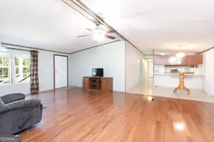 283 Third St, Colbert, GA 30628 - Photo 11