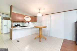 283 Third St, Colbert, GA 30628 - Photo 5