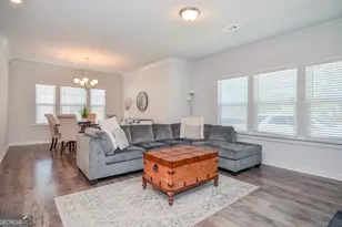 2562 Rathburn Cir, Loganville, GA 30052 - Photo 9