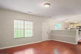 3045 Stonebridge Creek Dr, Lithonia, GA 30058 - Photo 9