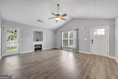 572 Clydes Way, Jackson, GA 30233 - Photo 5