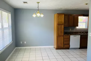 405 Peeks Crossing Dr, Senoia, GA 30276 - Photo 5