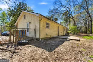 6015 Landover Cir, Morrow, GA 30260 - Photo 15